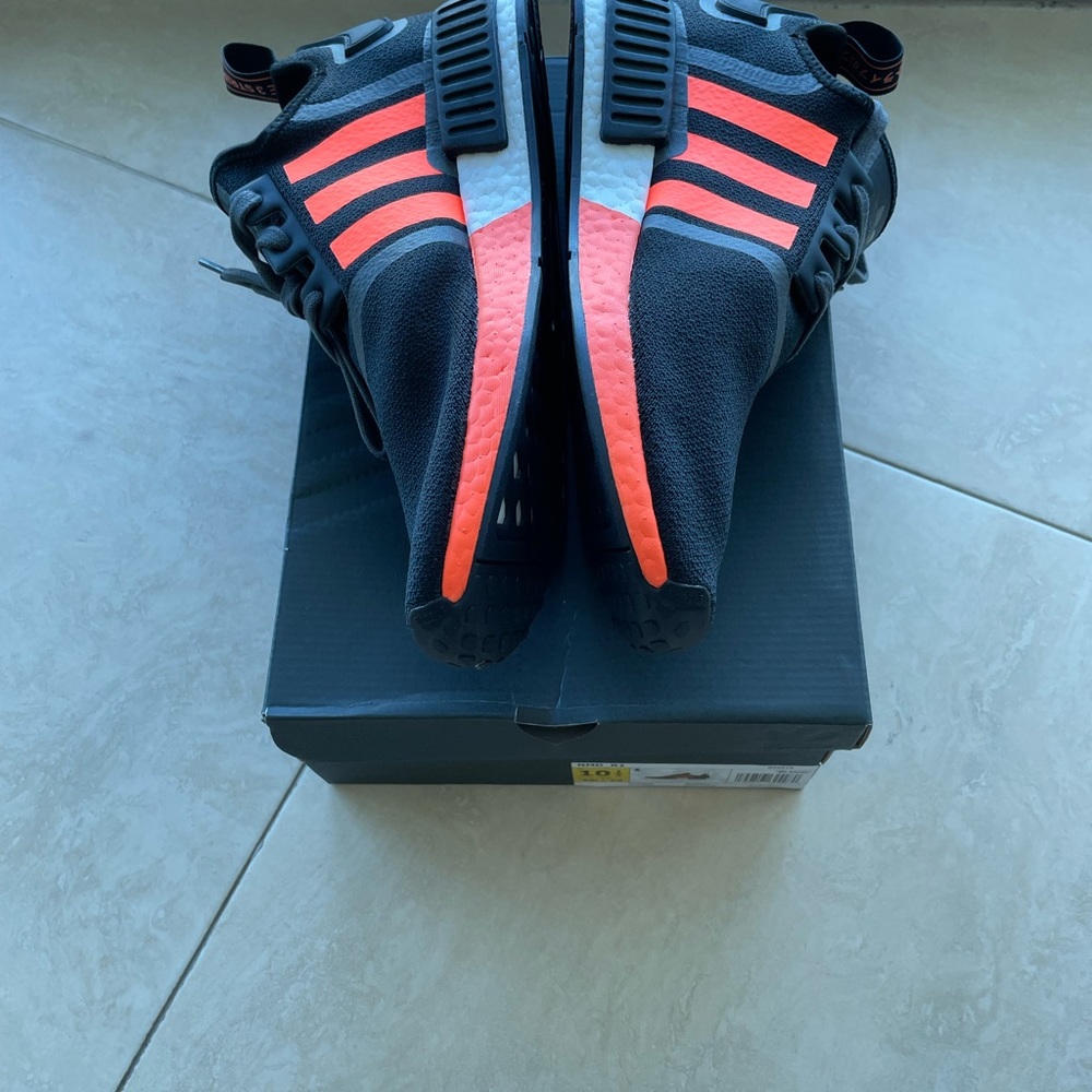 Mens NMD R1 - NEW - SIZE 10 1/2 USA